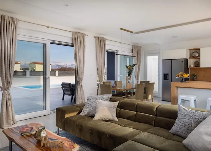 Magnificent Luxury Dominic فيلة بريفلاكا