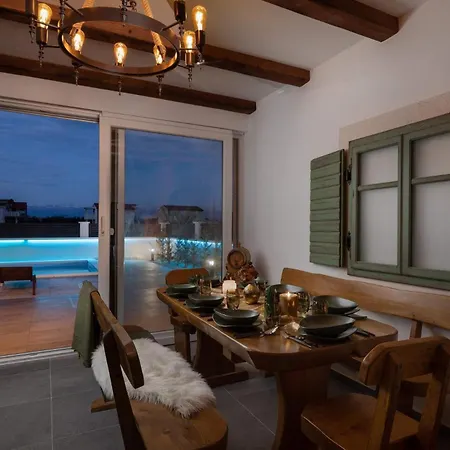 וילה Magnificent Luxury Dominic *